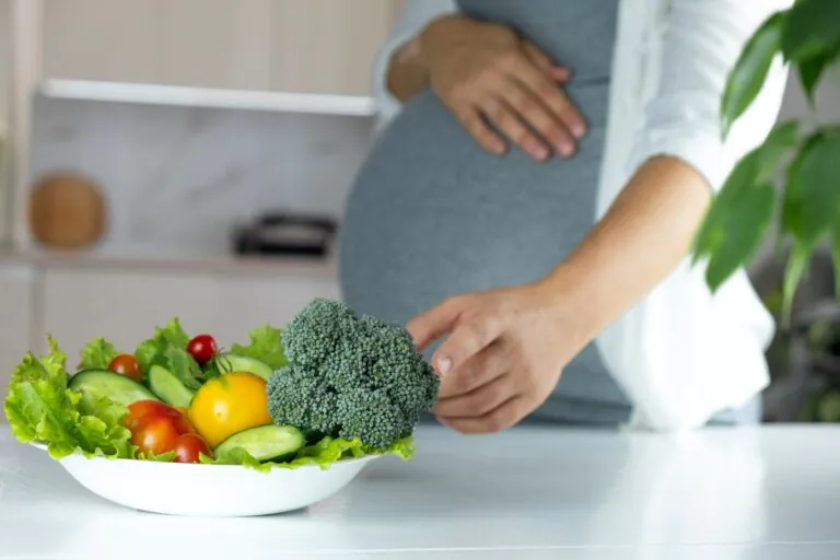 4 महीने की प्रेगनेंसी में क्या खाना चाहिए