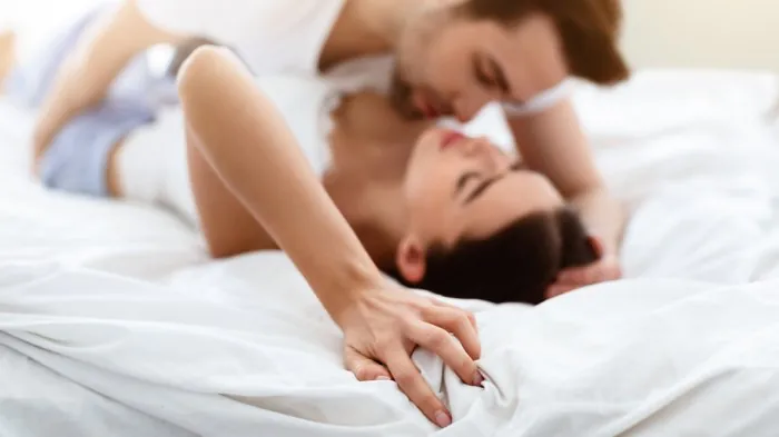 पति-पत्नी को संबंध कब बनाना चाहिए