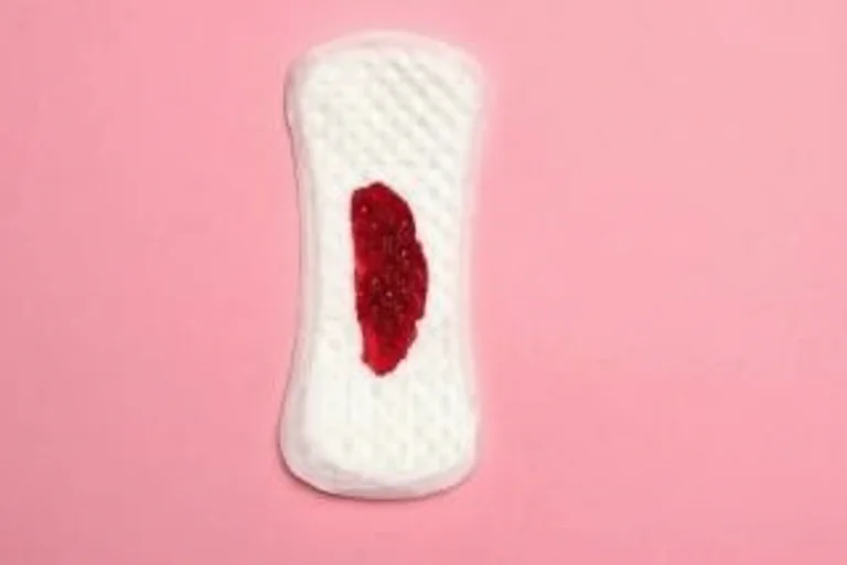 पीरियड में खून के थक्के को रोकने के उपाय