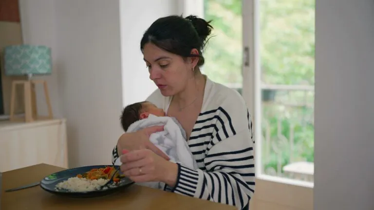 डिलीवरी के 1 महीने बाद क्या खाना चाहिए