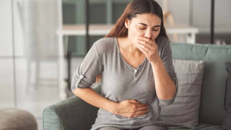 प्रेगनेंसी में उल्टी क्यों होती है